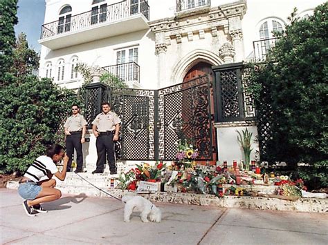 versace miami omicidio|versace murder south florida.